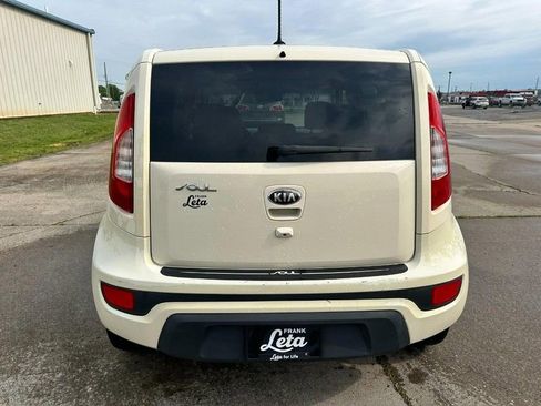 Used 2013 Kia Soul + w/ Audio Pkg FWD image 4
