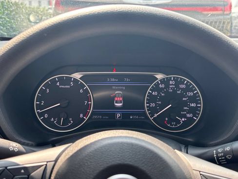 Used 2025 Nissan Sentra SV FWD image 38