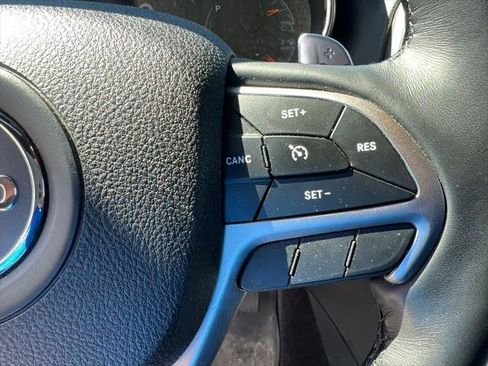 Certified 2018 Jeep Grand Cherokee Limited AWD/4WD image 13