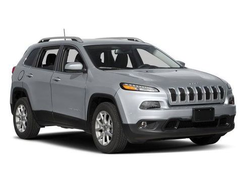 Certified 2016 Jeep Cherokee Latitude w/ Safety/Convenience Group AWD/4WD image 6