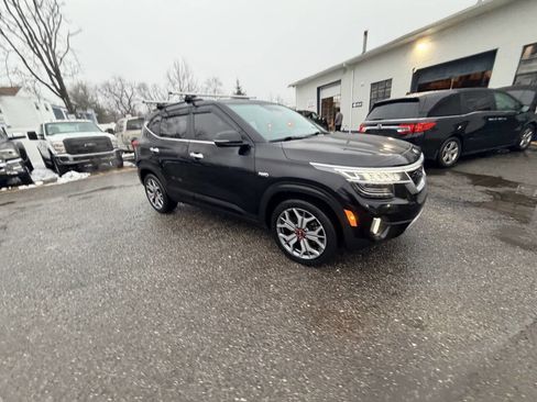 Used 2021 Kia Seltos SX w/ SX Sunroof Package image 7