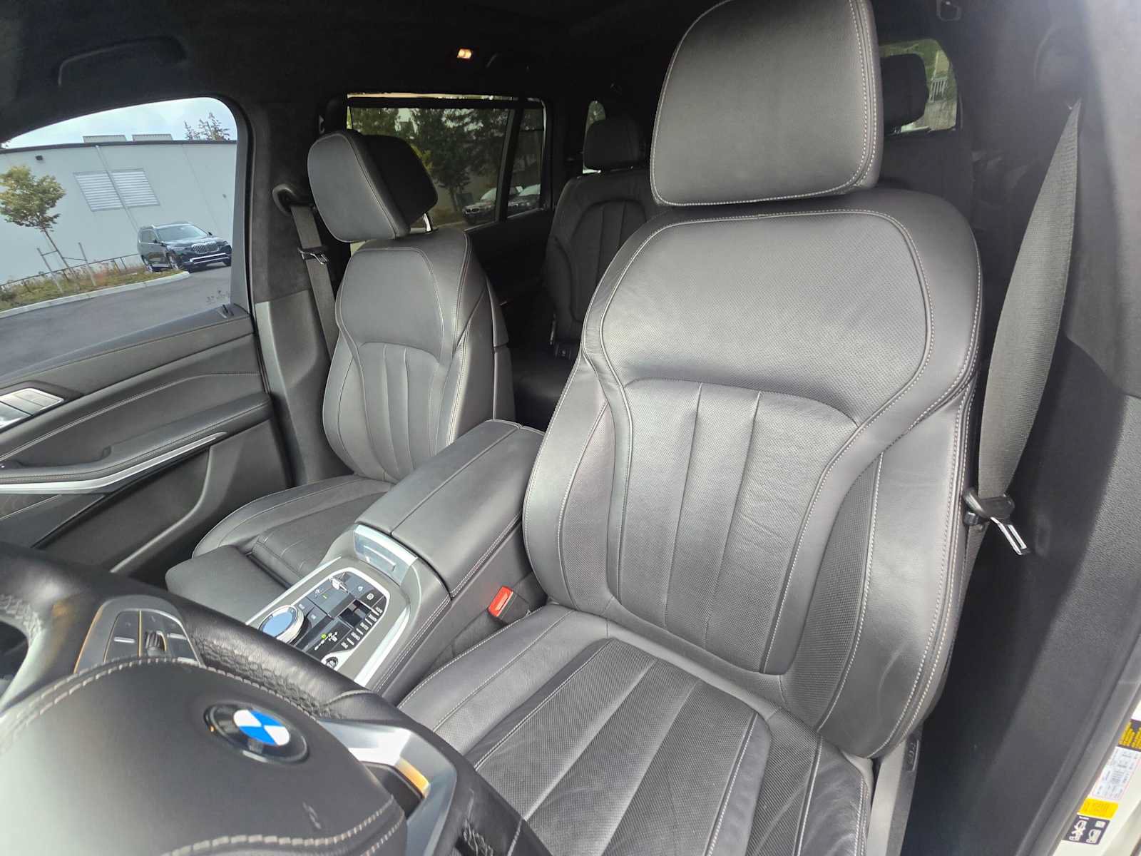 Used 2022 BMW X7 xDrive40i w/ Executive Package AWD/4WD image 22