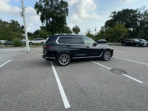 Used 2025 BMW X7 xDrive40i AWD/4WD image 8
