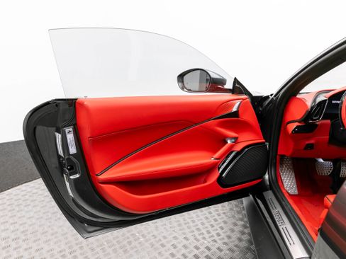 Certified 2024 Ferrari Roma image 12