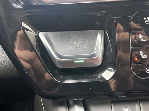 Used 2024 GMC Sierra 1500 Denali Ultimate image 32