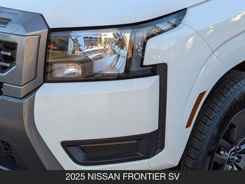 Certified 2025 Nissan Frontier SV w/ Tow Package image 10