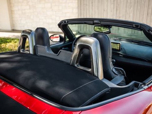 Used 2020 FIAT 124 Spider Abarth w/ Convenience Group image 77