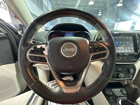 Used 2019 Jeep Cherokee Limited AWD/4WD image 14