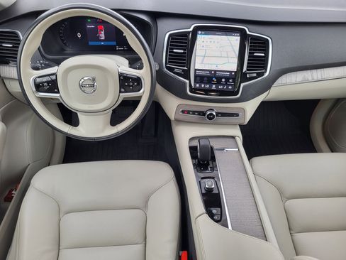 Certified 2024 Volvo XC90 T8 Plus AWD/4WD image 23