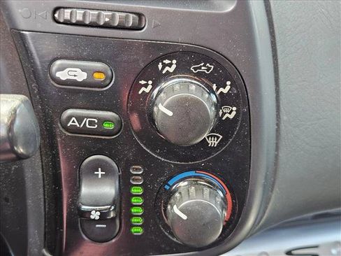 Used 2004 Honda S2000 image 13