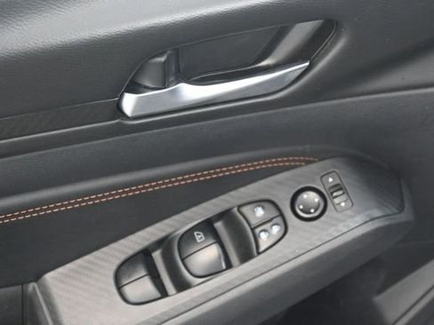 Used 2020 Nissan Altima 2.5 SR FWD image 12