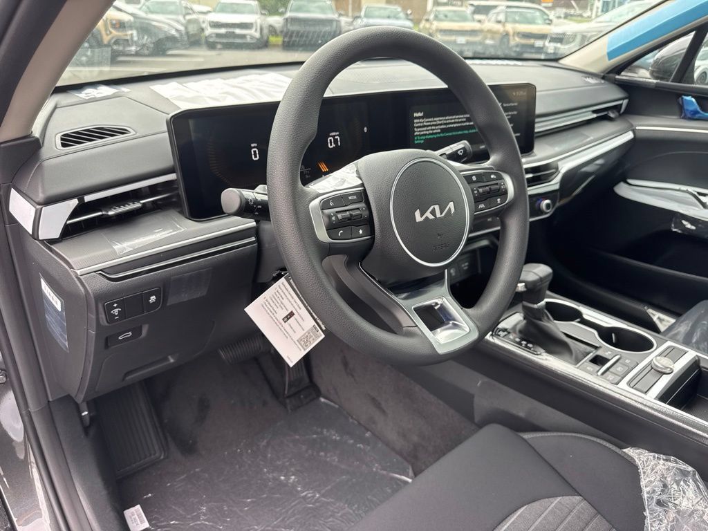 New 2026 Kia K5 LXS FWD image 10