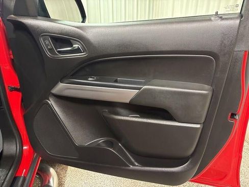 Used 2018 Chevrolet Colorado LT w/ LT Convenience Package image 23