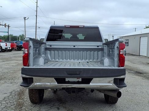 Used 2025 Chevrolet Silverado 2500 LT w/ Convenience Package AWD/4WD image 16