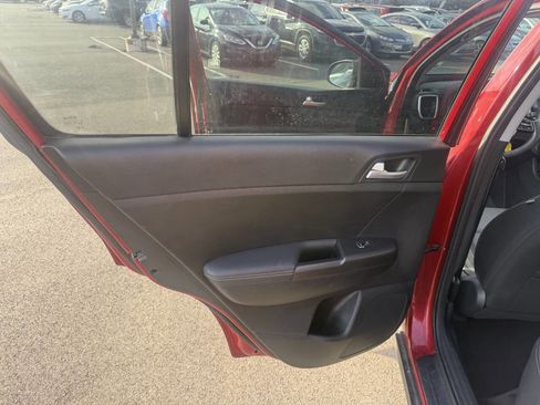 Used 2021 Kia Sportage LX image 19