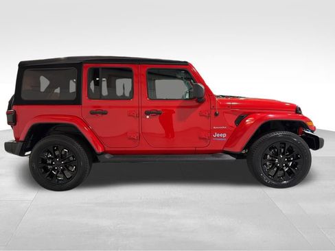Used 2022 Jeep Wrangler Unlimited Sahara w/ Cold Weather Group image 5