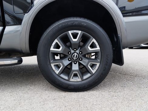 Used 2023 Nissan Titan Platinum Reserve w/ Moonroof Package image 19