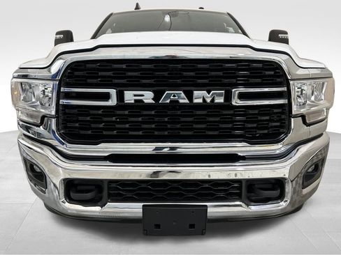 Used 2024 RAM 3500 Big Horn AWD/4WD image 11