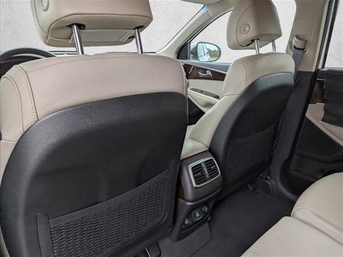Used 2017 Kia Sorento EX w/ EX Premium Package image 23