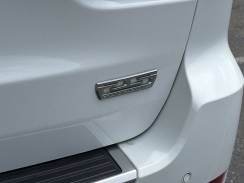 Used 2018 Jeep Grand Cherokee Limited image 37