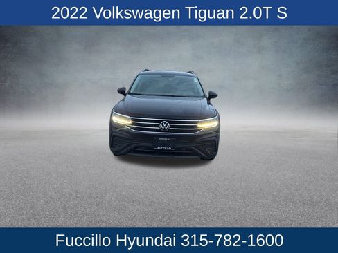 Used 2022 Volkswagen Tiguan S image 2