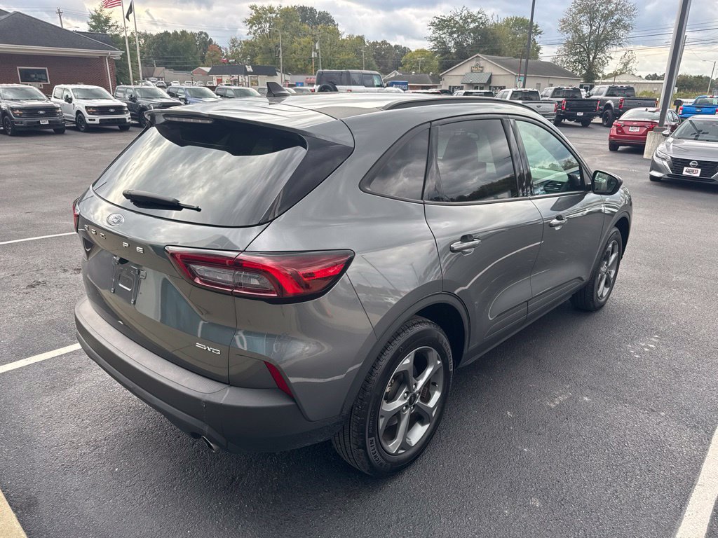 Used 2025 Ford Escape ST-Line AWD/4WD image 3