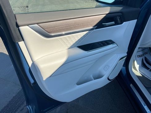 Used 2026 GMC Acadia Denali w/ Super Cruise Package image 19