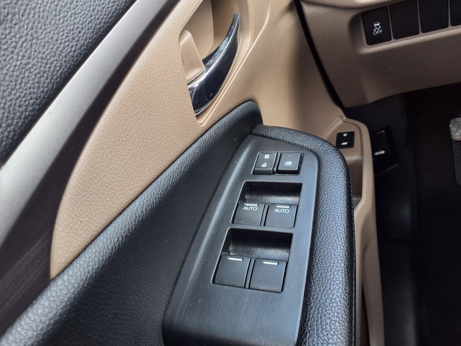 Used 2017 Honda Pilot EX-L image 11