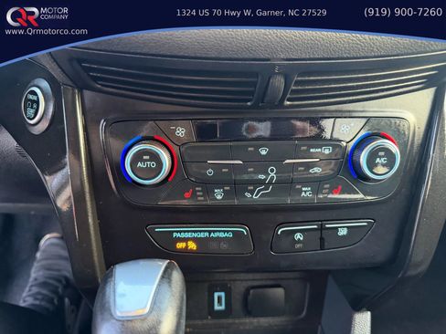 Used 2017 Ford Escape Titanium FWD image 13