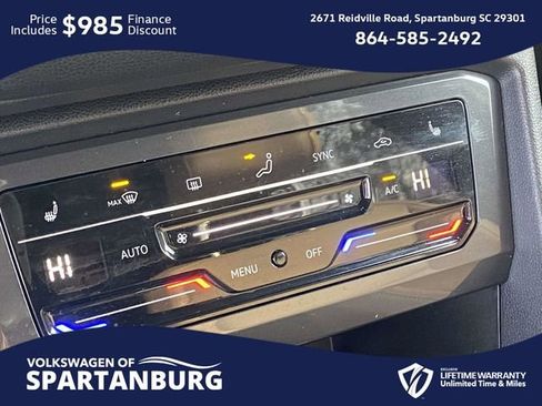 Used 2023 Volkswagen Tiguan SE image 28