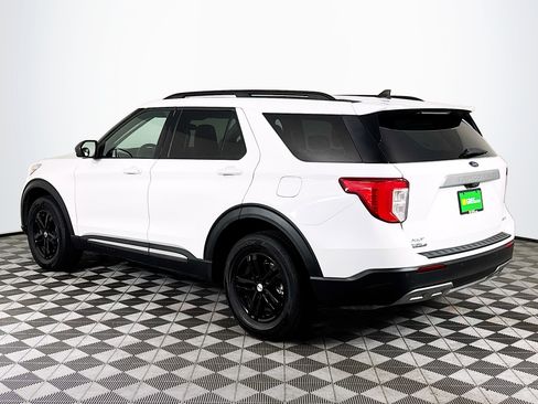 Used 2023 Ford Explorer XLT w/ Equipment Group 202A AWD/4WD image 6