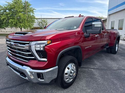 Used 2024 Chevrolet Silverado 3500 LTZ w/ LTZ Plus Package AWD/4WD image 8