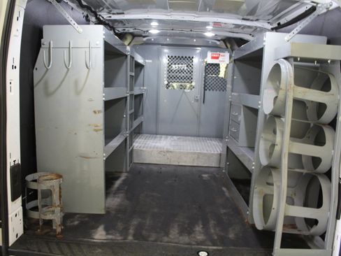 Used 2018 Ford Transit 250 130 Low Roof image 28