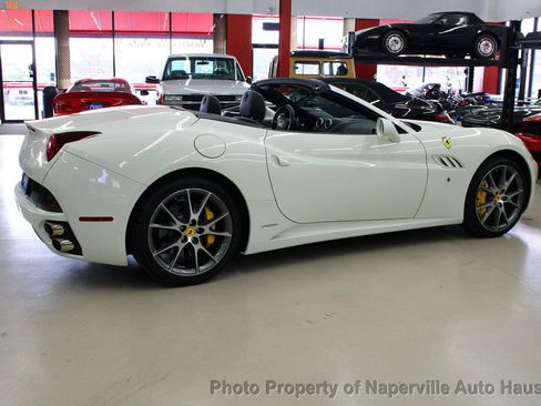 Used 2013 Ferrari California image 7