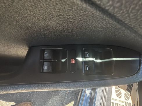 Used 2013 Volkswagen Jetta S FWD image 24