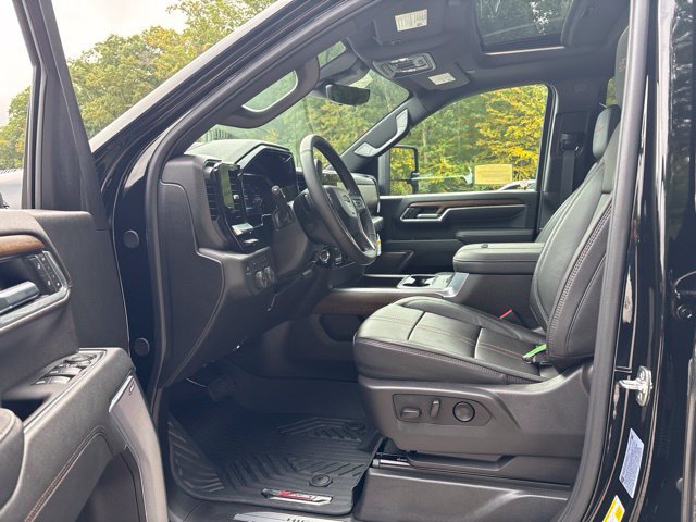 Used 2025 Chevrolet Silverado 2500 High Country w/ High Country Premium Package AWD/4WD image 27