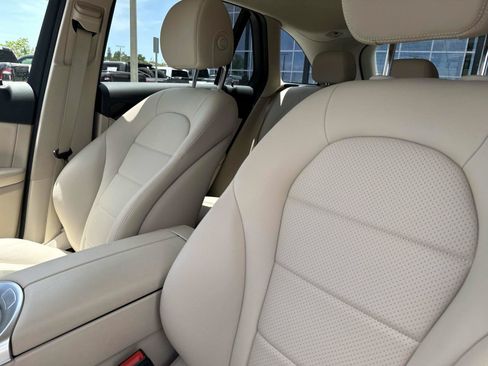 Certified 2022 Mercedes-Benz GLC 300 image 22