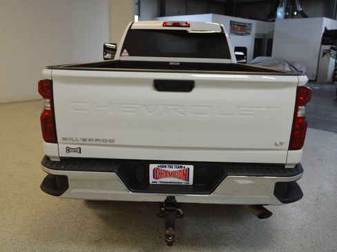 Used 2024 Chevrolet Silverado 2500 LT w/ Convenience Package AWD/4WD image 4