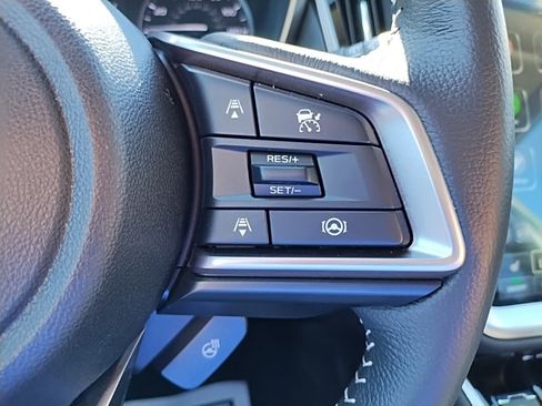 Certified 2025 Subaru Outback Limited image 33