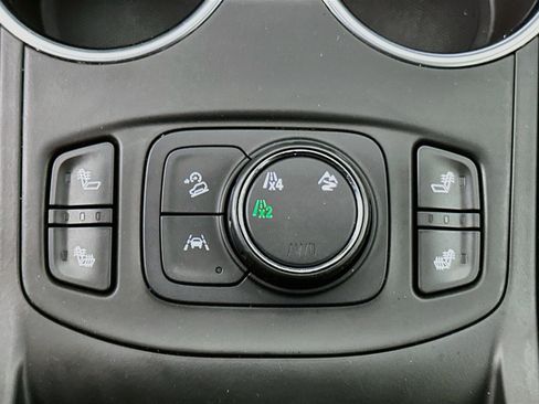 Used 2018 GMC Terrain SLT w/ Infotainment Package II AWD/4WD image 26