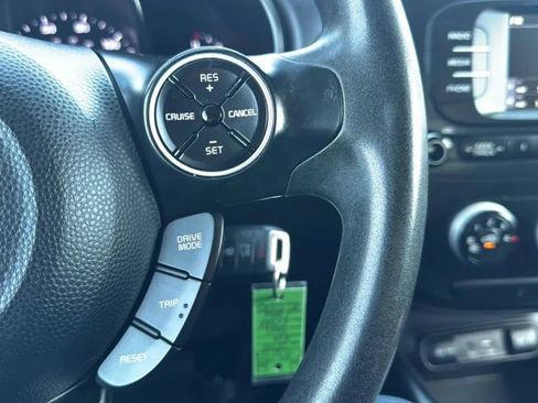 Used 2018 Kia Soul FWD image 15