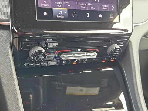 New 2025 Jeep Grand Cherokee L Laredo RWD image 36