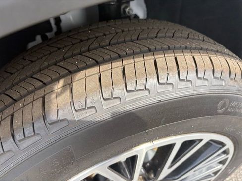 New 2026 Ford Escape SE image 28