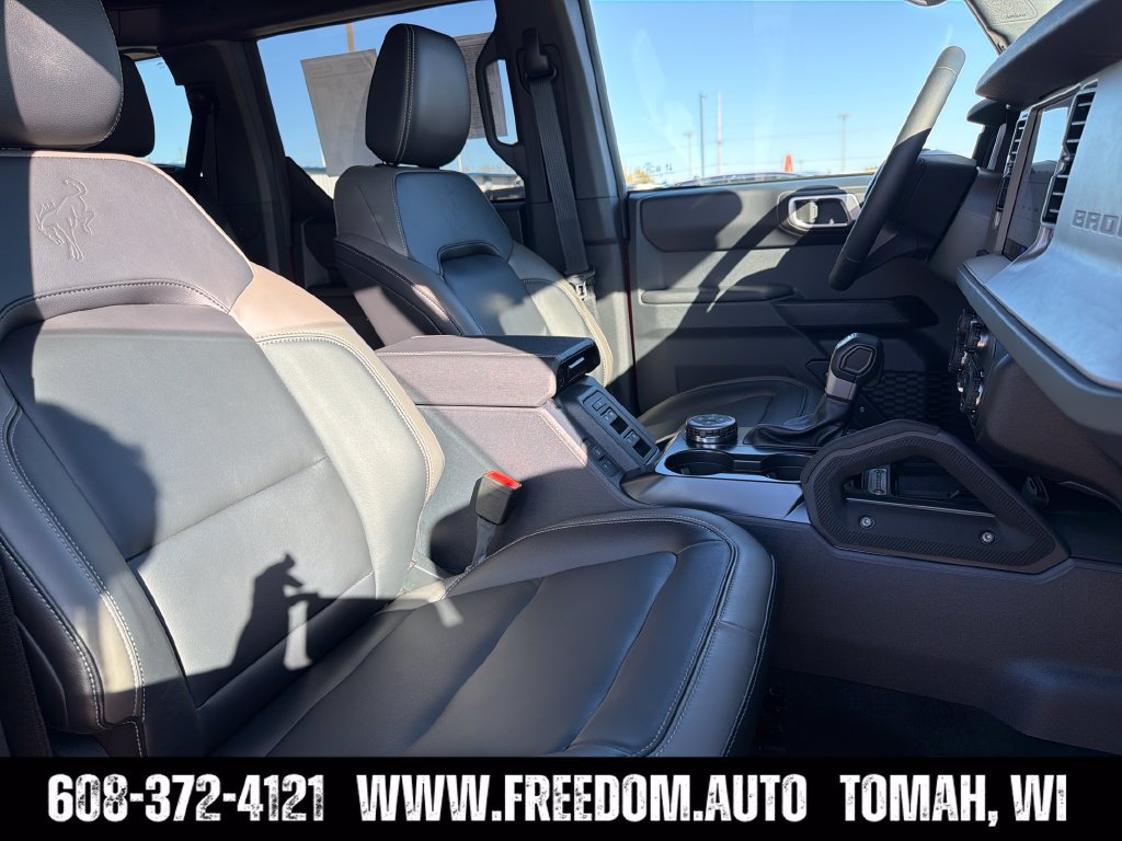 Used 2026 Ford Bronco Outer Banks w/ Sasquatch Package AWD/4WD image 38
