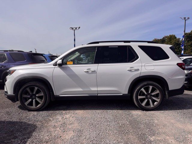 Used 2024 Honda Pilot Elite image 3