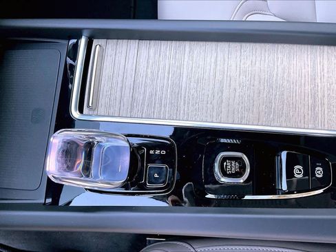 New 2026 Volvo XC60 B5 Plus w/ Protection Package Premier image 10