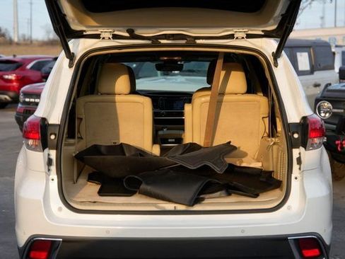 Used 2018 Toyota Highlander Limited image 31