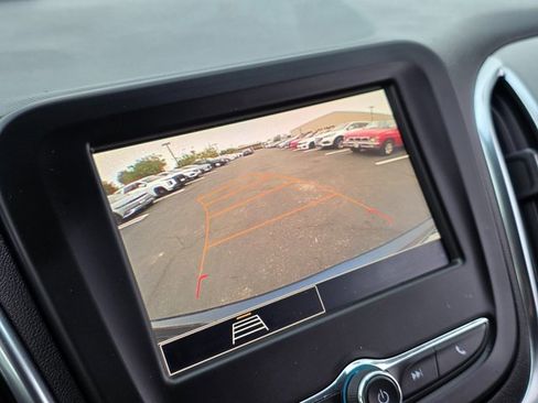 Used 2022 Chevrolet Equinox LS w/ LS Convenience Package image 28