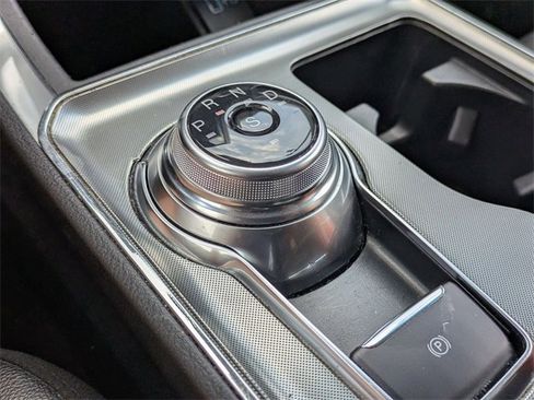 Used 2022 Ford Edge Titanium image 17
