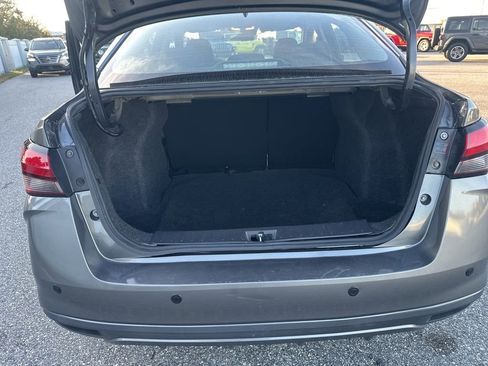 Used 2024 Nissan Versa SR image 8